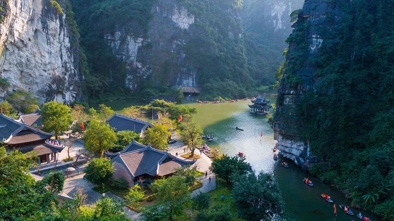 QUẢNG NINH - TUYỆT TÌNH CỐC – THUNG NHAM – PHỐ CỐ HOA LƯ – TRÀNG AN upload/attachment/thumb/5811ninh-binh-6-png.webp