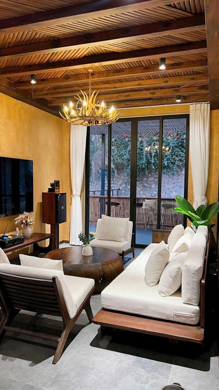 Villa 7 Phòng Ngủ Trên Đồi Monaco upload/attachment/thumb/8535z6312632205231-2279eef1ad94cb0cf896261e57d02f80-jpg.webp