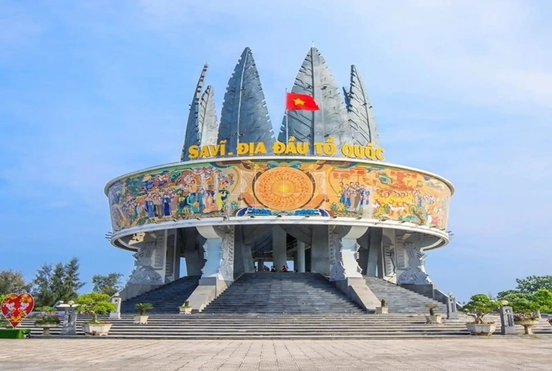 HÀ NỘI – MÓNG CÁI - ĐÔNG HƯNG LÀNG CHÀI VẠN VĨ - TRÚC SƠN CỔ TRẤN – TRƯỢT THÁC KIM SA THỦY upload/attachment/thumb/9901dong-hung-3-jpg.webp