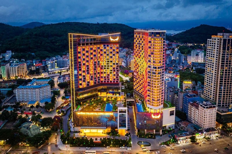  Khách sạn 5 sao Hạ Long - Khách sạn Mường Thanh Luxury Hạ Long